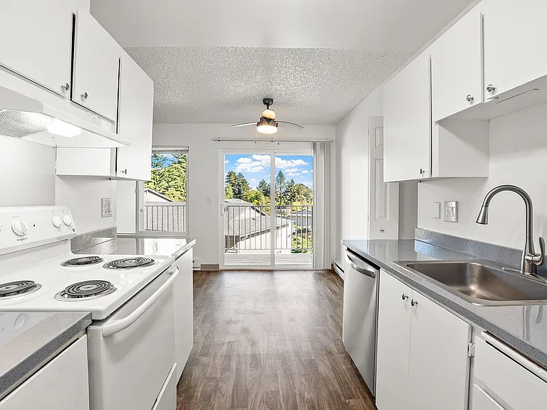 Cascade Vista — Photo 22
