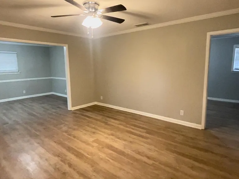 7130 Greenview Dr — Photo 9