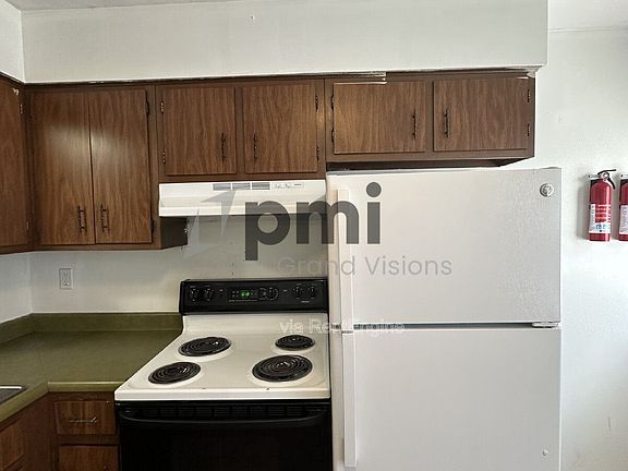 2nd image of 1612 University Dr