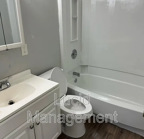 3601 Parthenia Ave — Photo 5