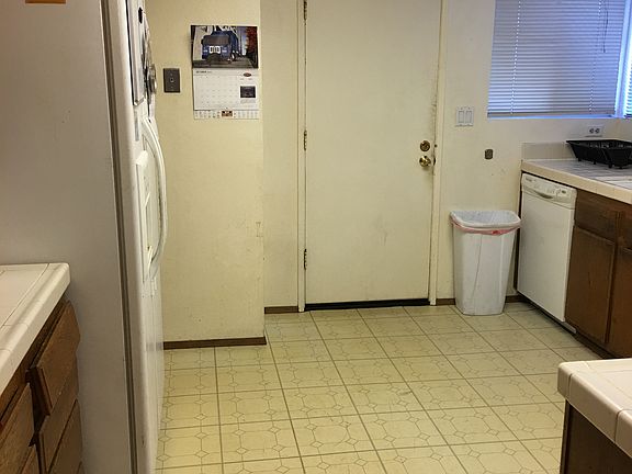 3rd image of 1108 Corral Gln