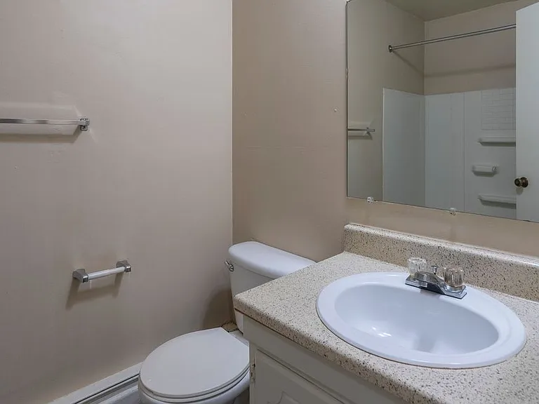 Oak Valley Apartments — Photo 64