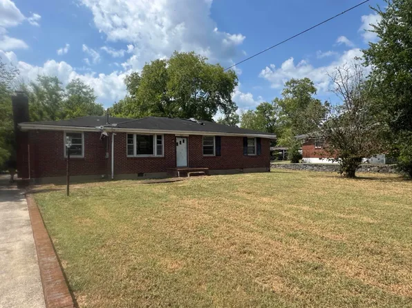 3923 Pheasant Dr, Nashville, TN 37218