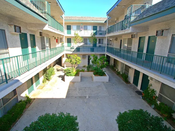 SA2 - 20431 Saticoy Apts., 20431 Saticoy St #302, Winnetka, CA 91306