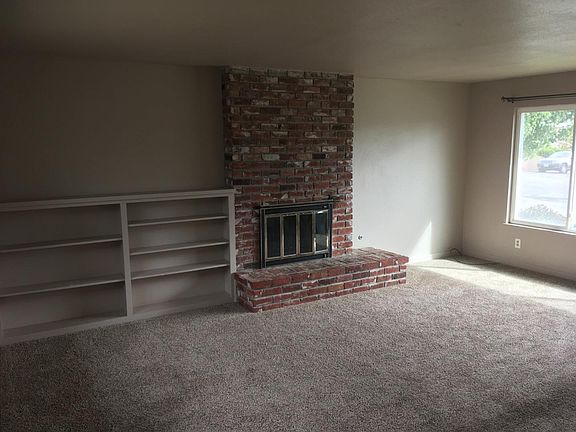 2nd image of 103 Lynwood Pl