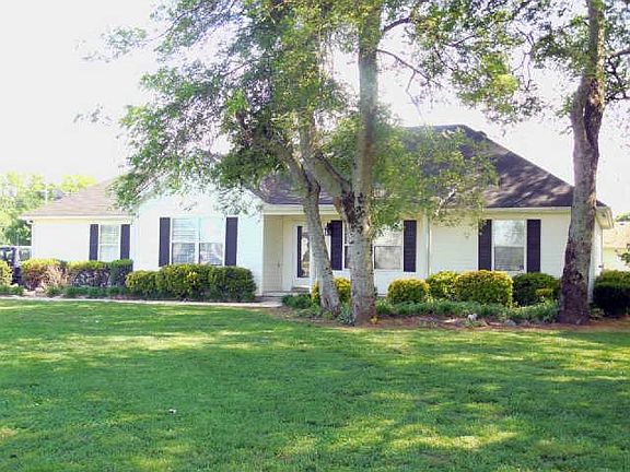 2nd image of 3019 Arthur Dr