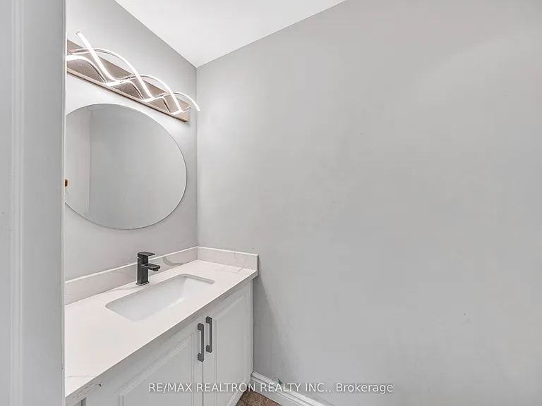 141 Hialeah Cres #UPPER — Photo 15