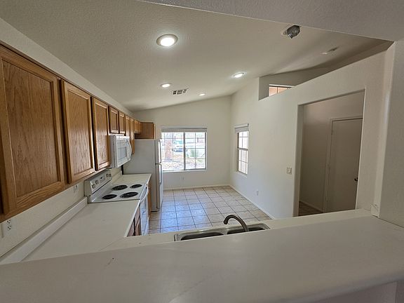 3rd image of 2486 E Winchester Pl