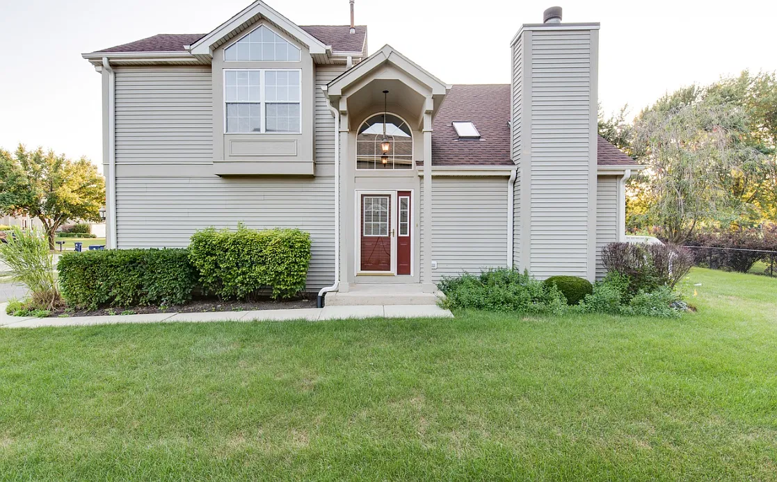 3 bed, 1600 sqft, $2,950 — Photo 1