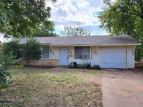 1408 Deville St Photo 1