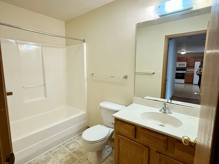219 Crystal St — Photo 21