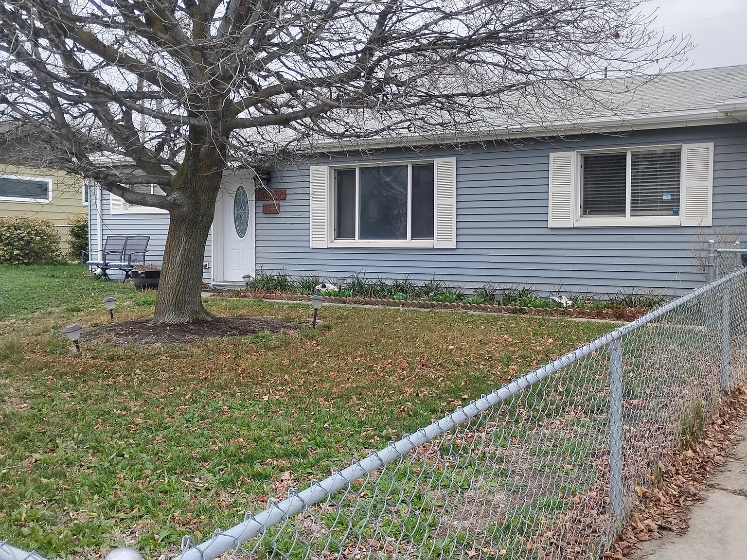 3 bed 1 1/2 bath home in Kearns — Photo 3