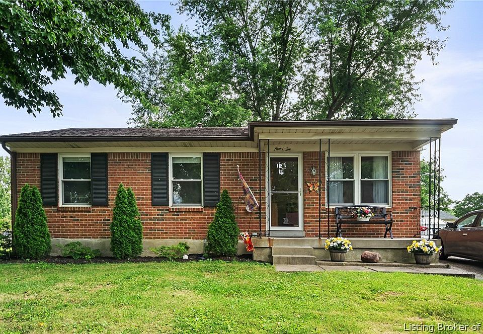 1st image of 902 Washington Way