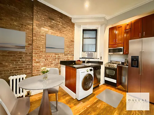 Rented by DALLAL | media 8