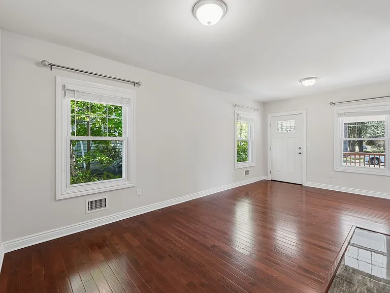 6 Elm St #1 — Photo 2