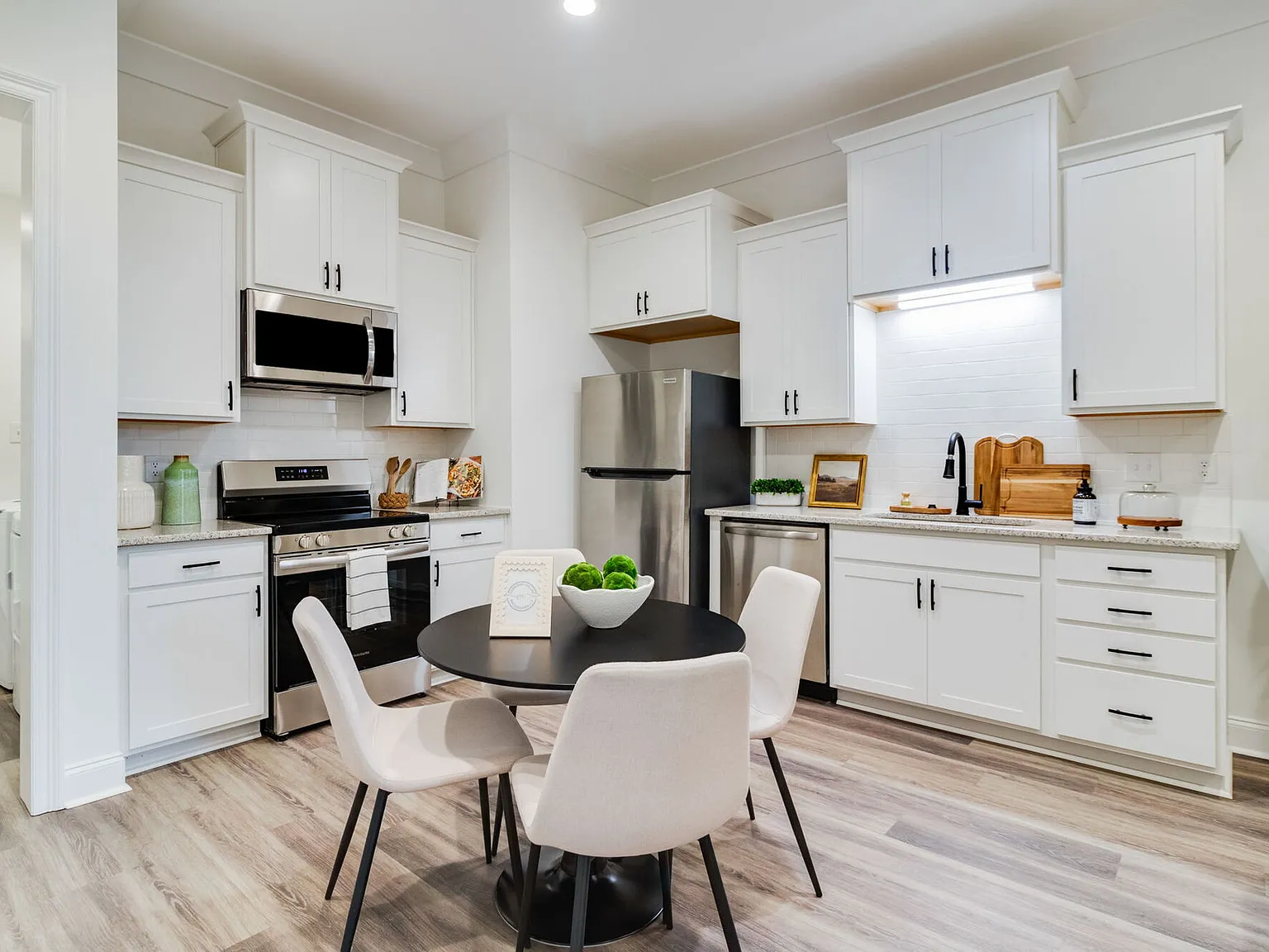 Parkway Villas — Photo 4