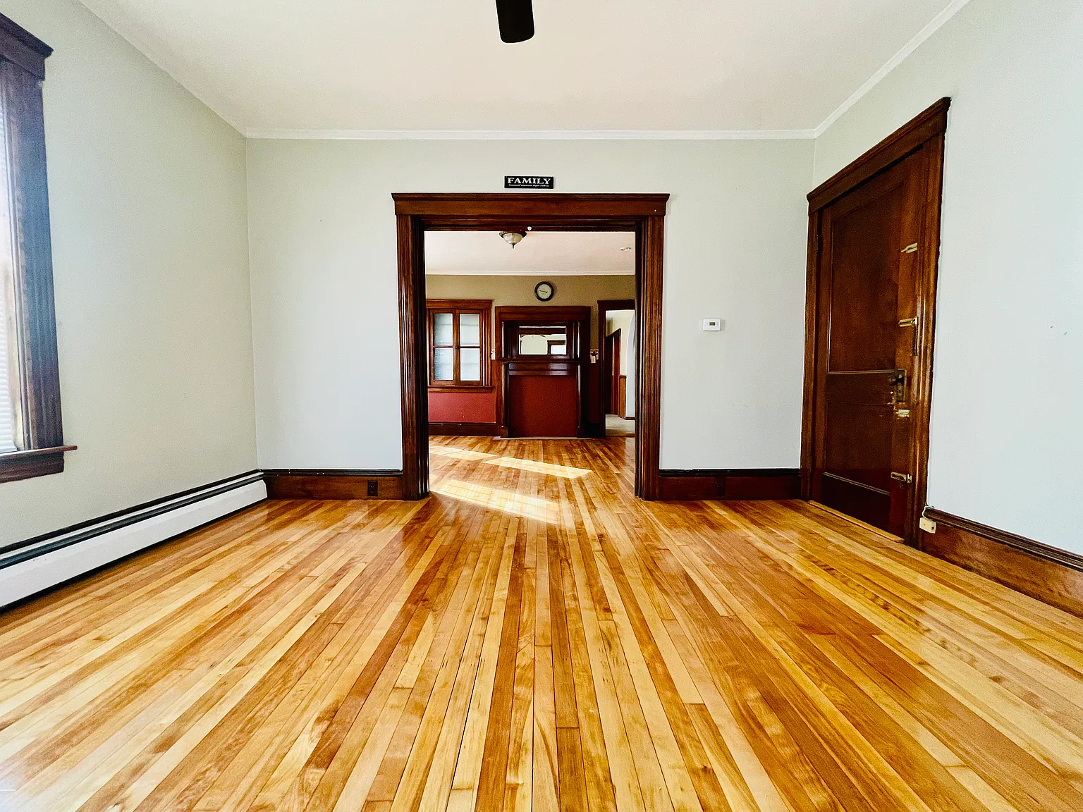3 bed, 1500 sqft, $2,000 — Photo 2