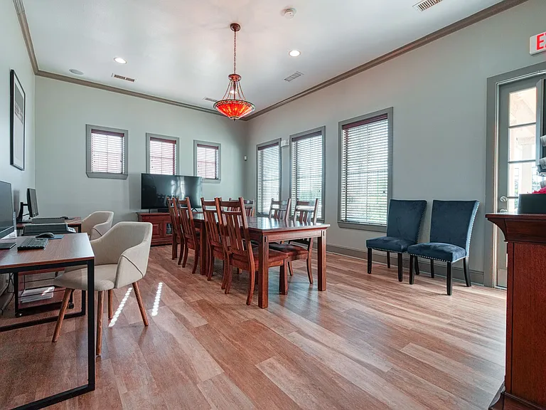 Legend Park Apartments — Photo 22