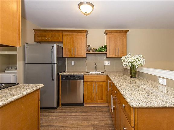 5th image of 17662 & 17685 NW Concordia Ct #19
