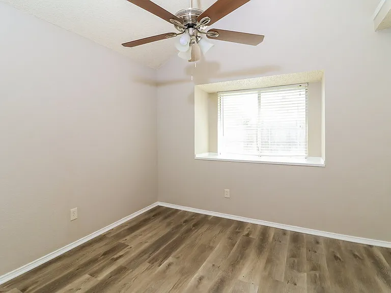 8409 Tallahassee Ln — Photo 10