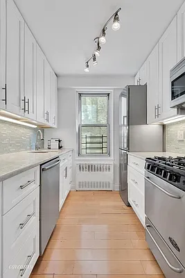 Sold by Corcoran | media 14