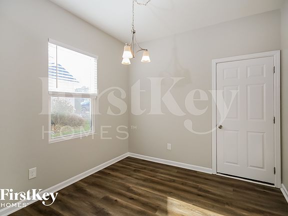 4th image of 9205 Magnolia Lily Ave