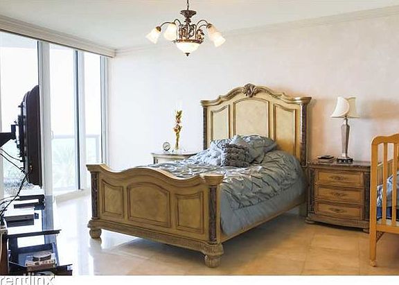 4th image of 19333 Collins Ave APT 706