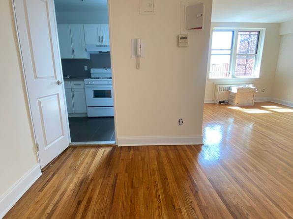 8700 25th Ave APT 3E