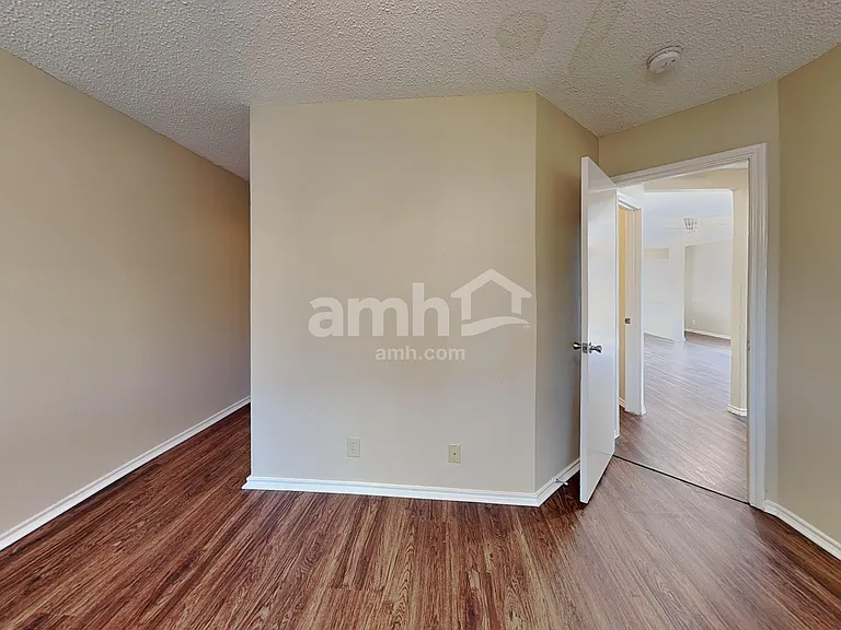 9254 Village Brown — Photo 9