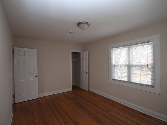 2nd image of 887 Louise Cir
