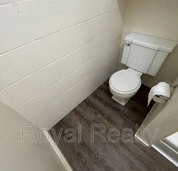 913 Coolidge St #A — Photo 7