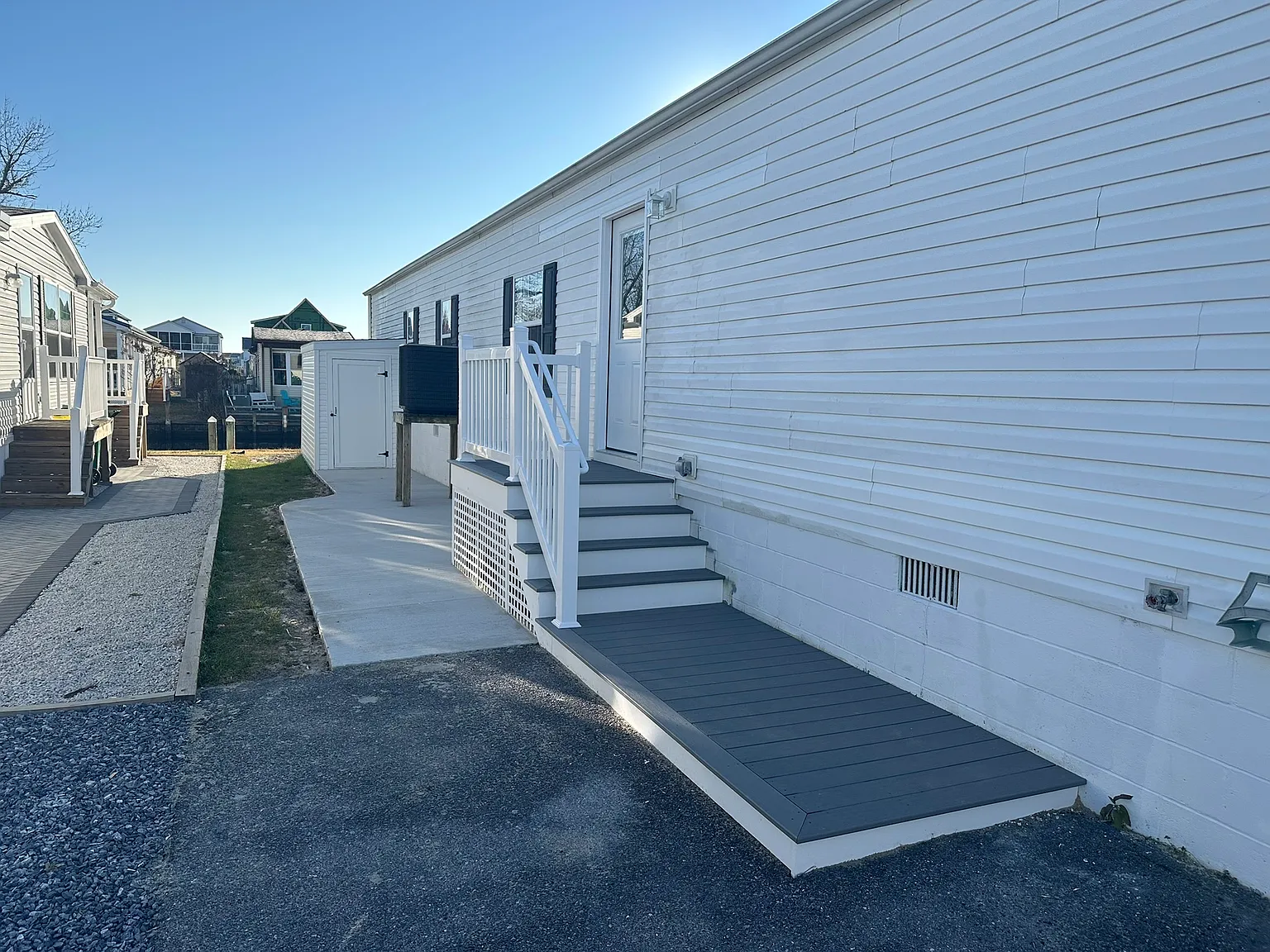 3 bed, 1184 sqft, $2,200 — Photo 2