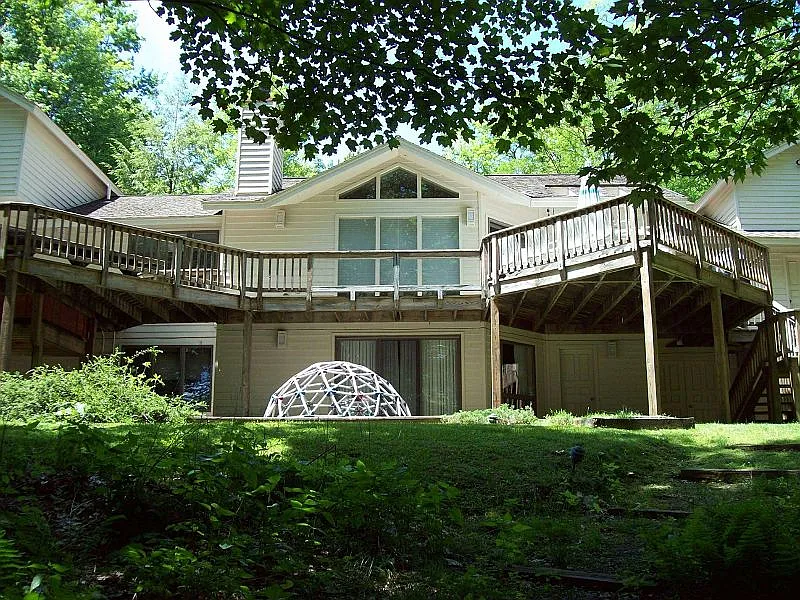 2403 Marsh Hill Rd photo 1