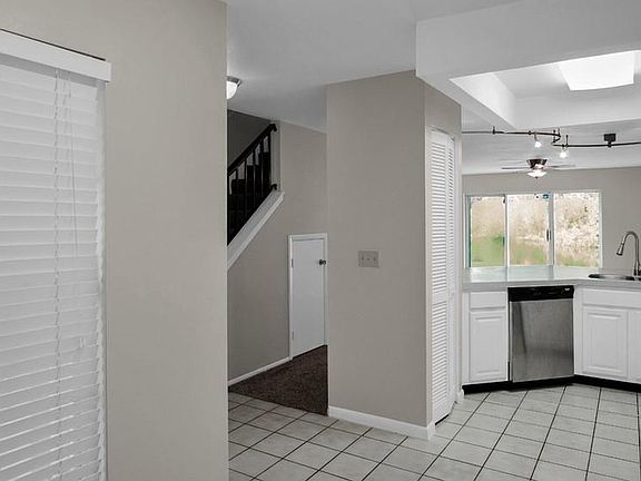 5th image of 4901 Walden Cir #32