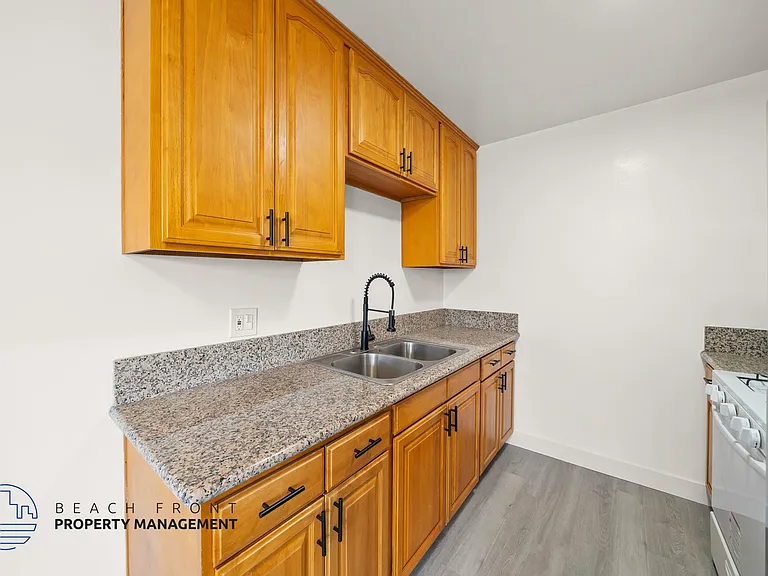 2617 W 141st Pl — Photo 13
