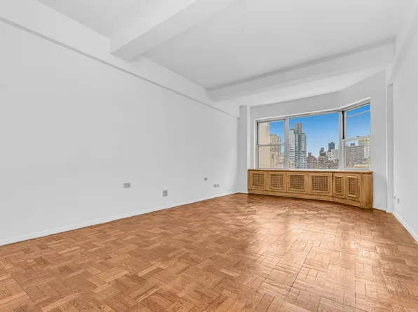 215 East 79th Street image 7 of 11