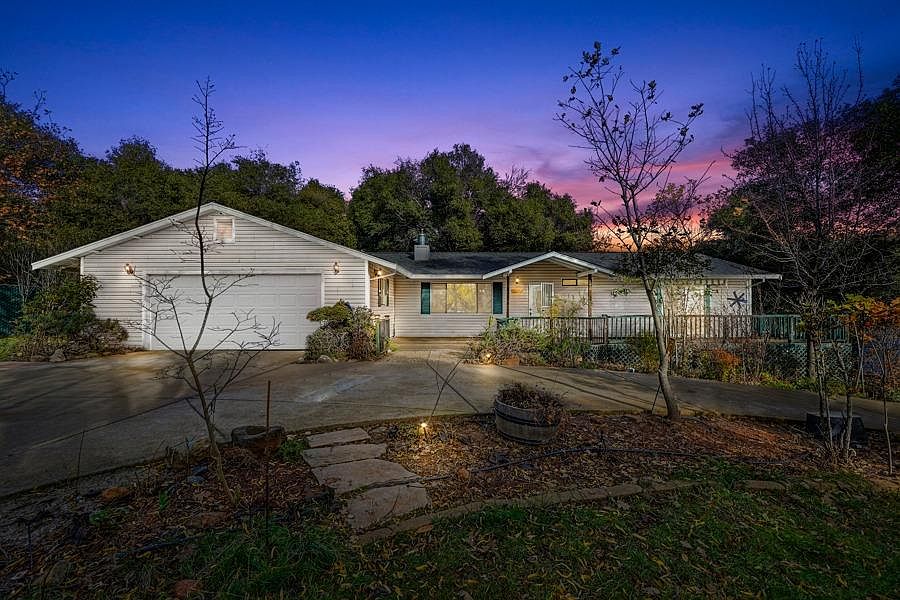 1st image of 3833-3831 Crosswood Dr