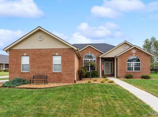 3301 Village Green Ct, Millstadt, IL 62260