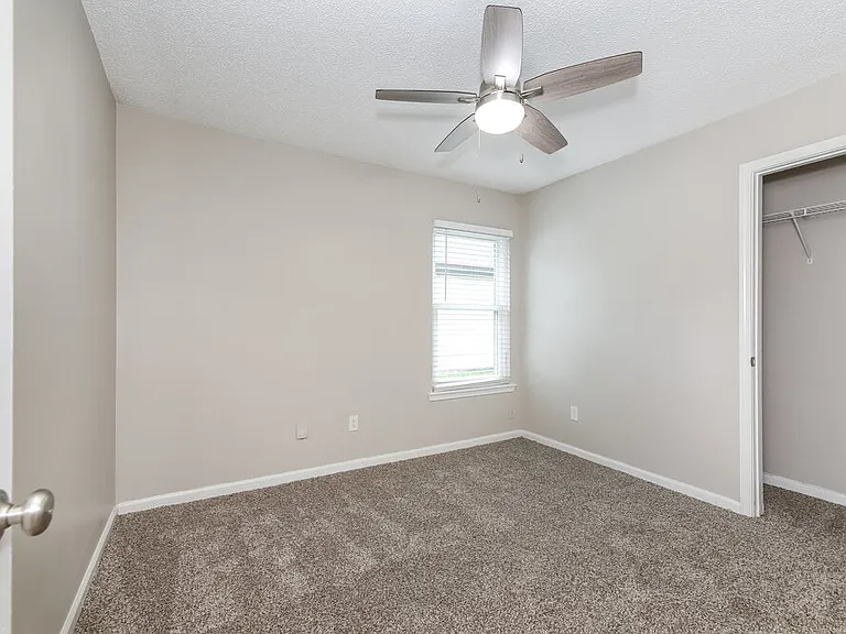 12639 Ashmore Green Dr N — Photo 14