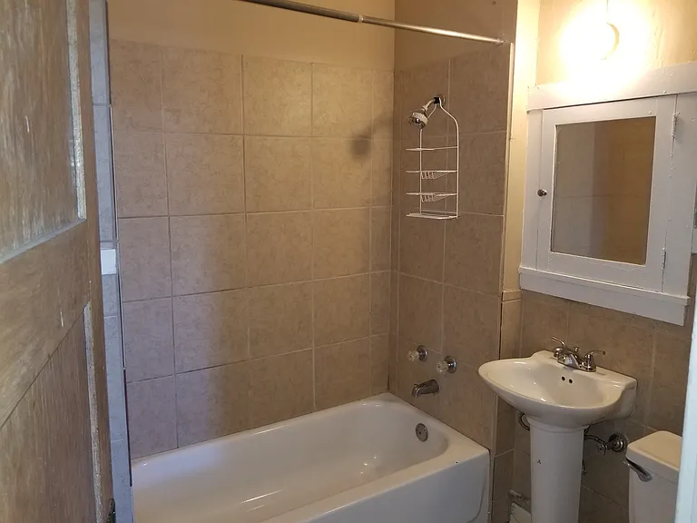 543 Park Ave #12 — Photo 17