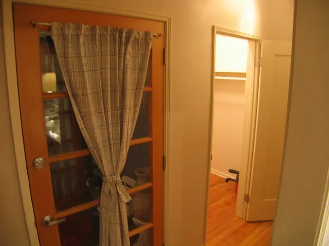 200 entrance from stairwell and large closet.