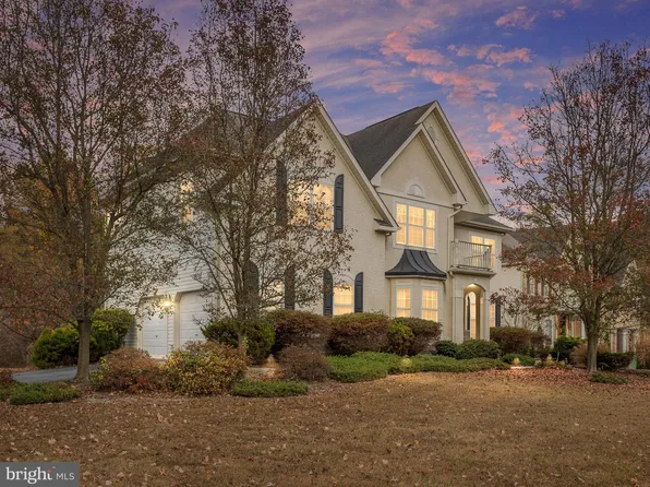 1 Dogwood Ct, Bear, DE 19701