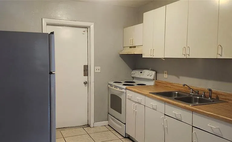 8501 N Mulberry St #B — Photo 4