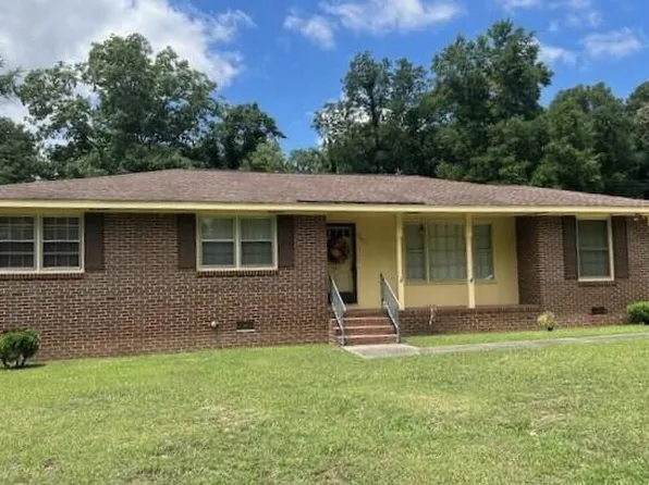 107 Colonial Dr, Barnwell, SC 29812