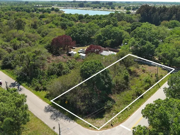 8395 63rd Ct, Vero Beach, FL 32967