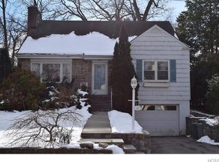26 Poplar Pl, New Rochelle, NY 10805