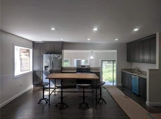 5821 Wright St, Troy, MI 48098