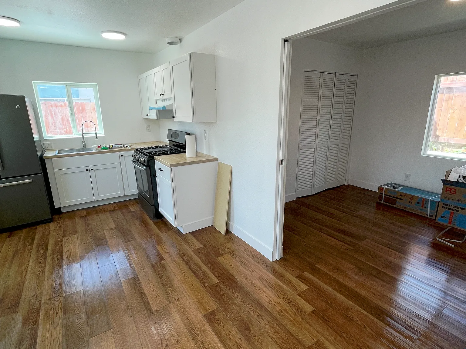 1 bed, 400 sqft, $1,900 — Photo 3