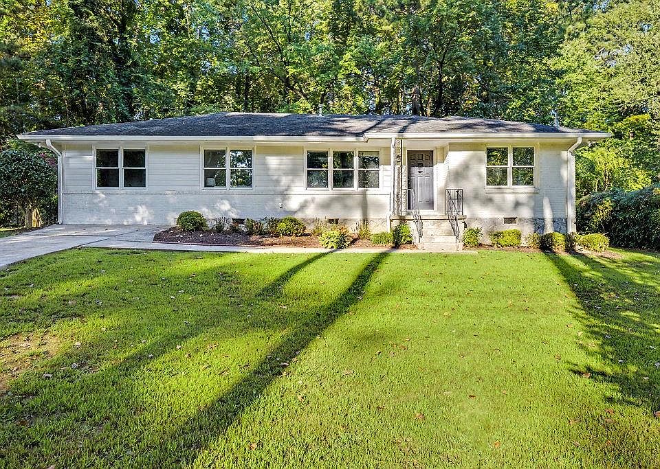 1st image of 4589 Briarcliff Rd