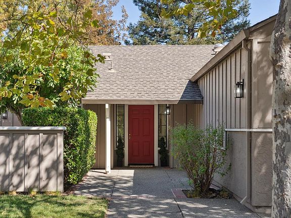 4th image of 832 Princeton Drive